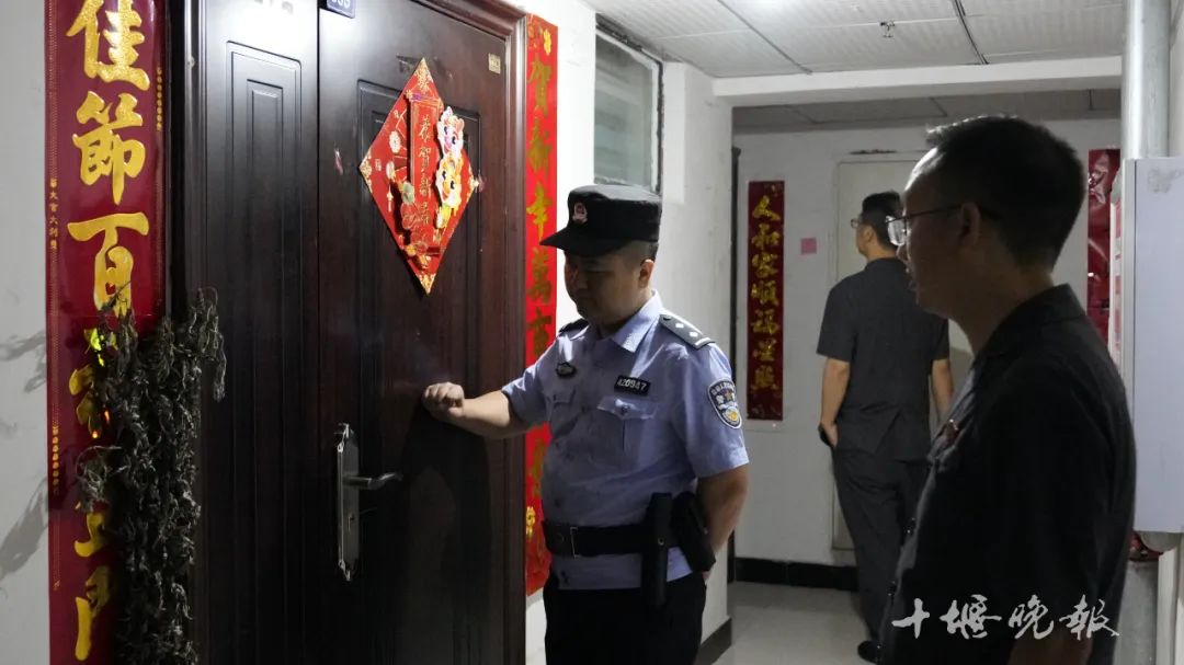 雷霆出击，十堰拘传20人！有人当街被送上囚车