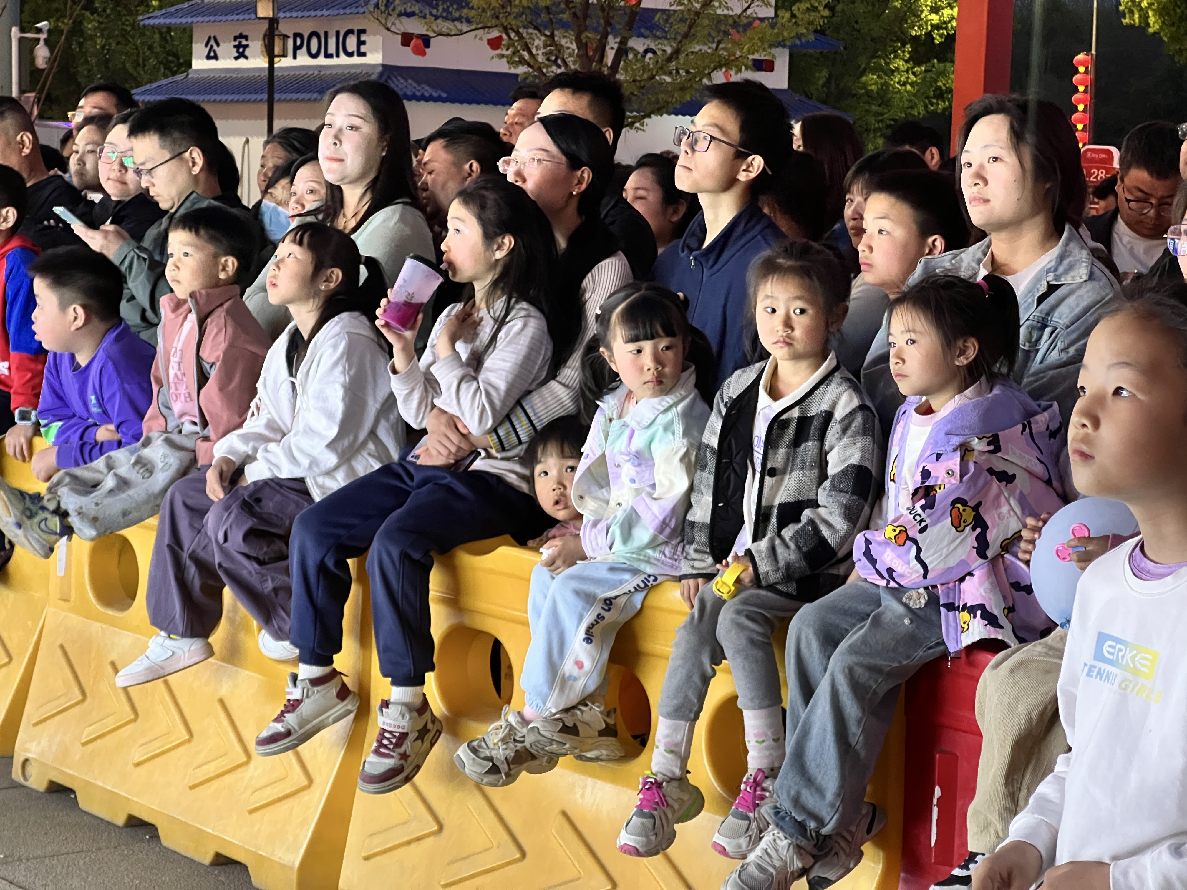 清明小长假 水都花月夜人气爆棚