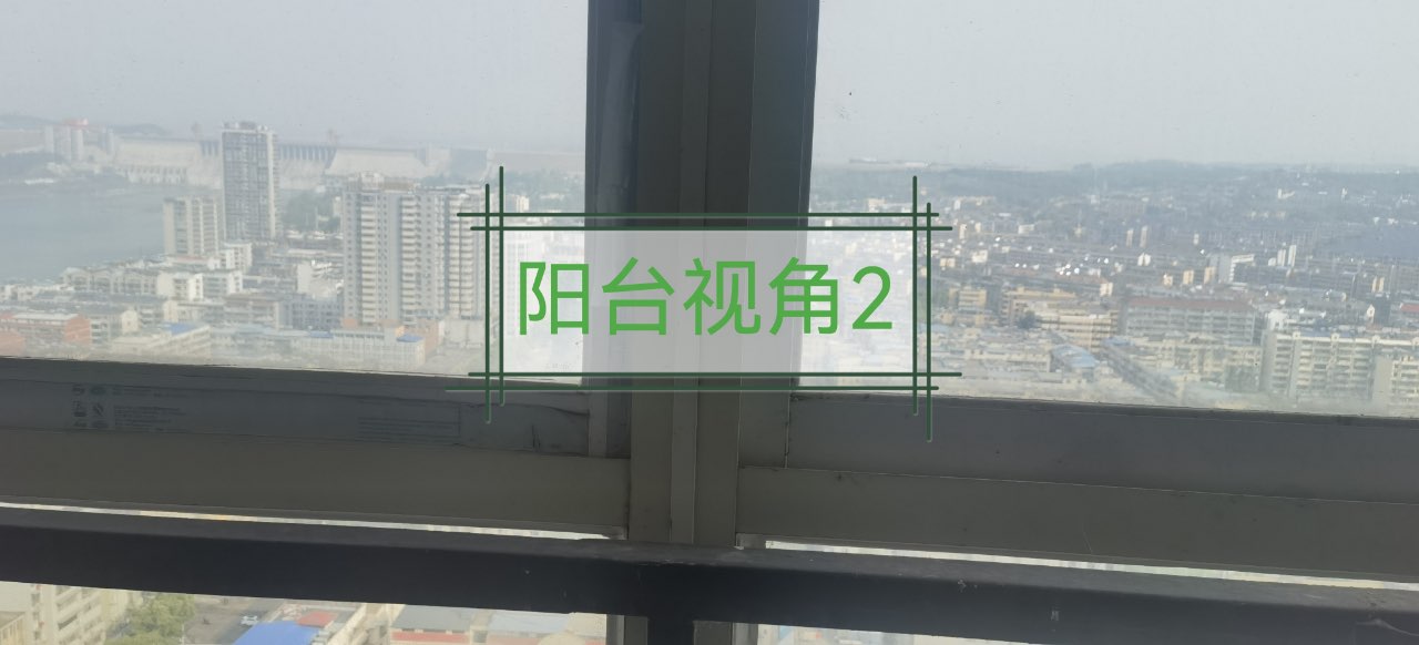 老广场鑫东来一套毛坯房出售。13972500110