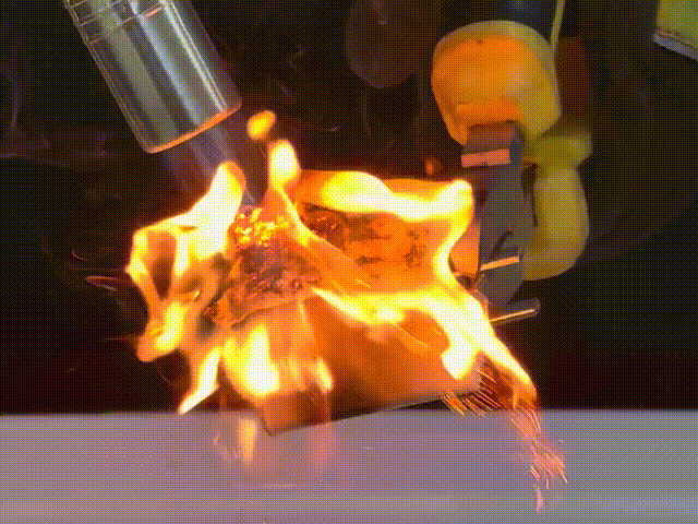 173906mb5qssllr5ssrhci.gif