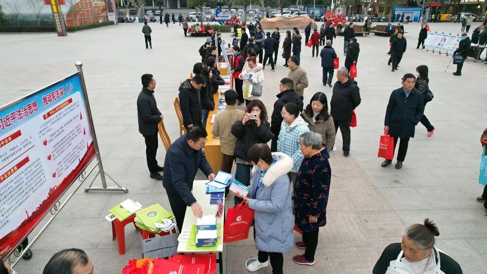 今天上午，丹江口二十余家单位齐聚人民广场，为了这件事……