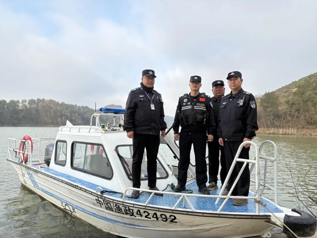警渔联动护碧水 文明垂钓守安澜